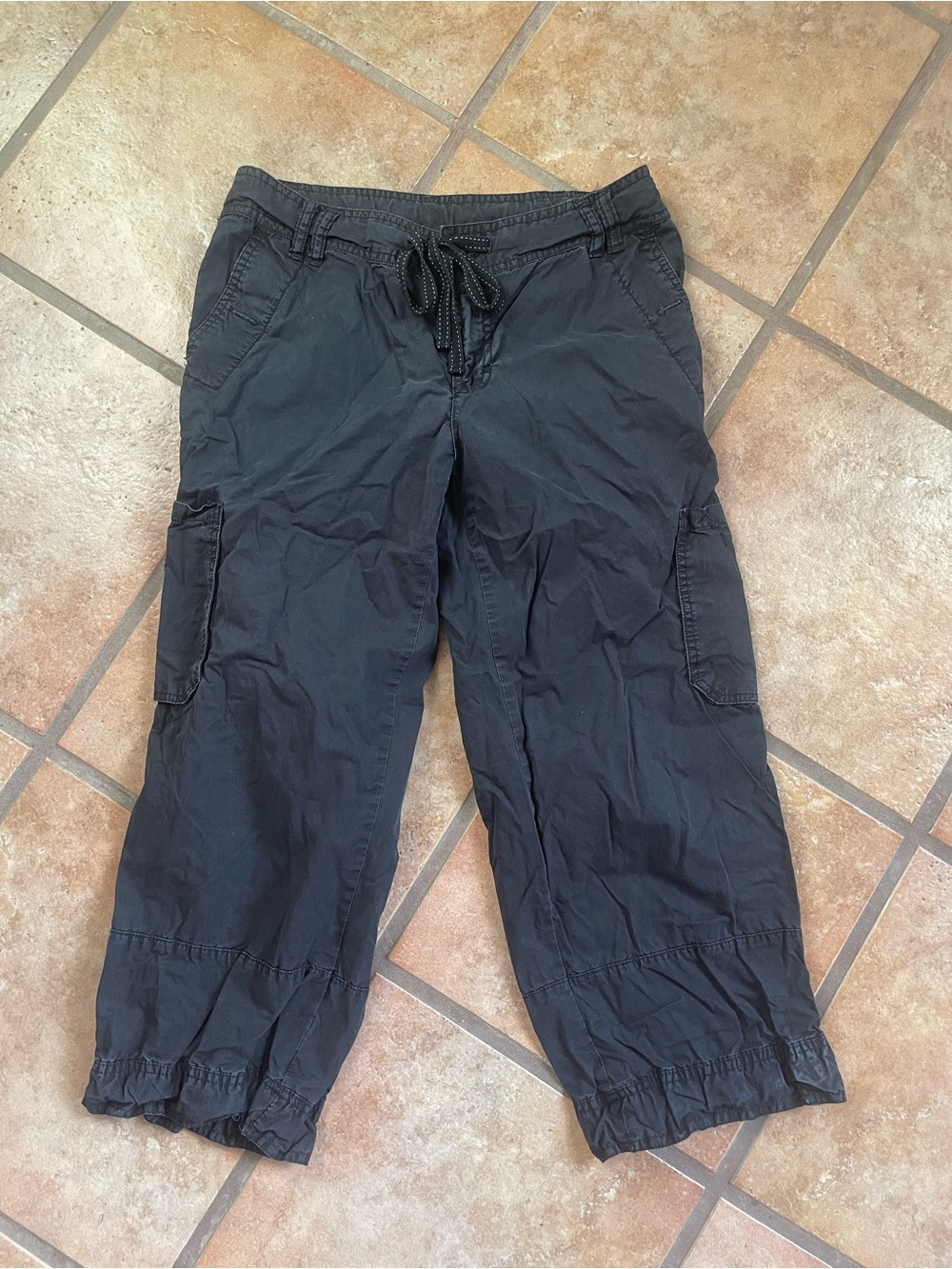 Liz Claiborne Black Cargo Capri Y2K Jogger Pants